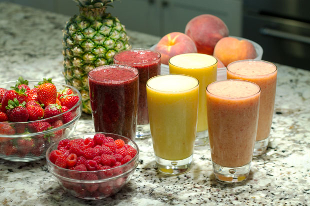 Chef Mary shows us how to make lighter versions of this summer treat, smoothies