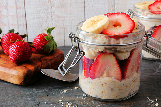 Strawberry, Banana overnight oats in a jar, recipe lg